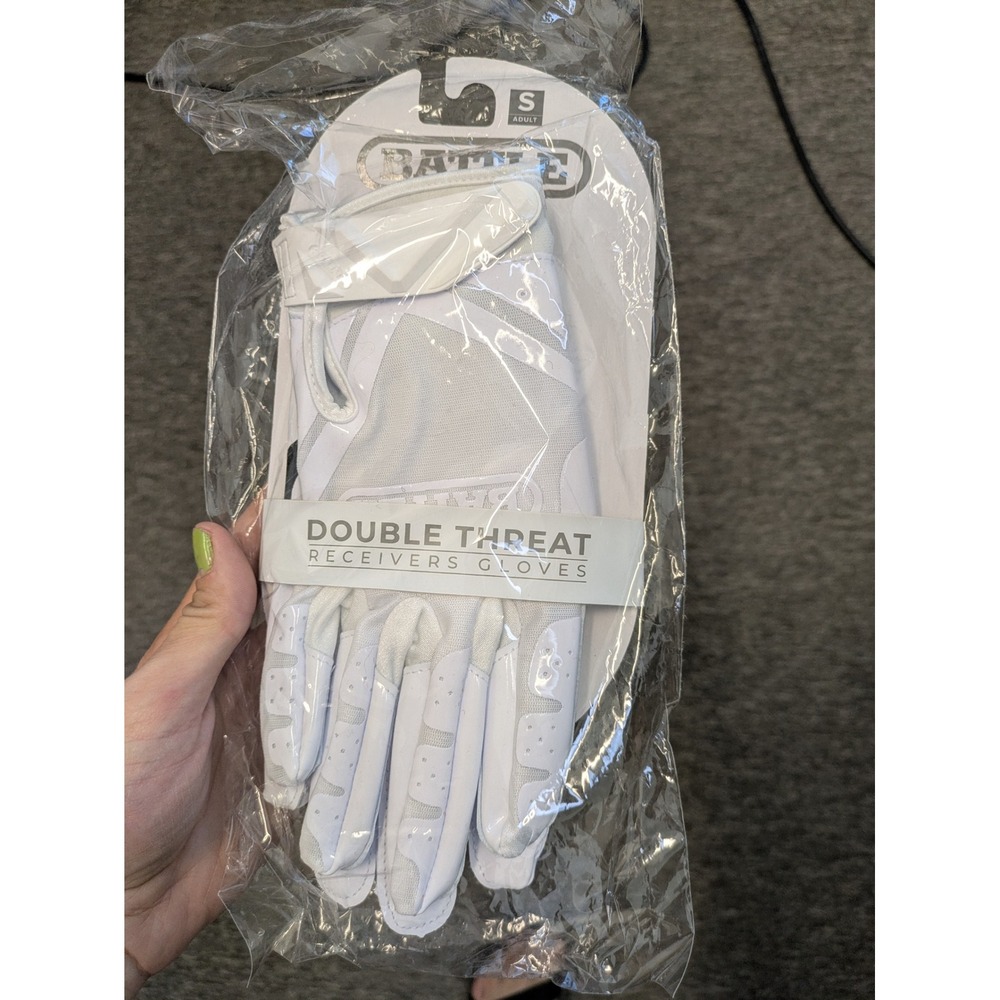 NEW Battle Double Threat Receivers Gloves Men's S White Ultra-Stick 9202AS